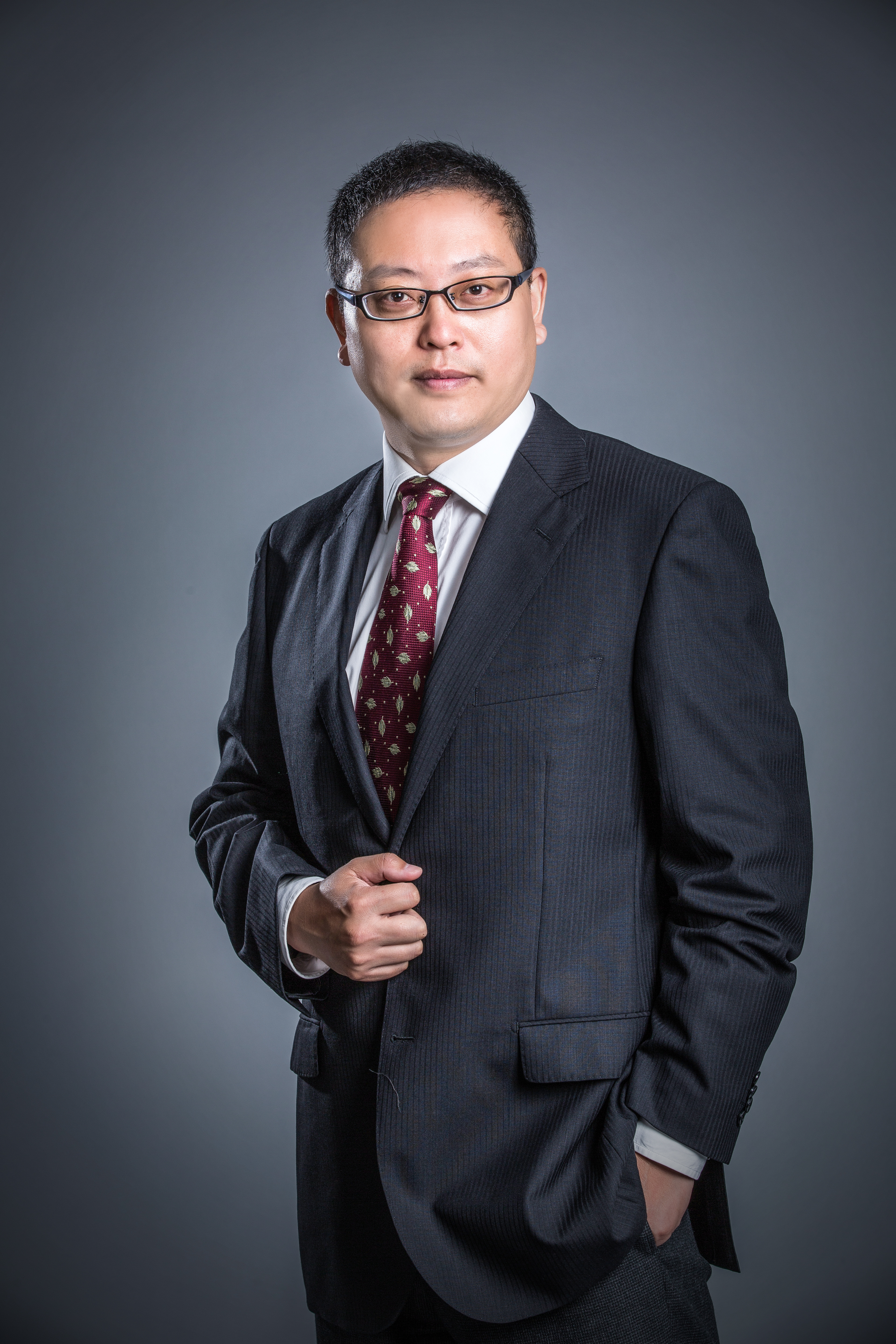 Professional portrait of Andy from 2018